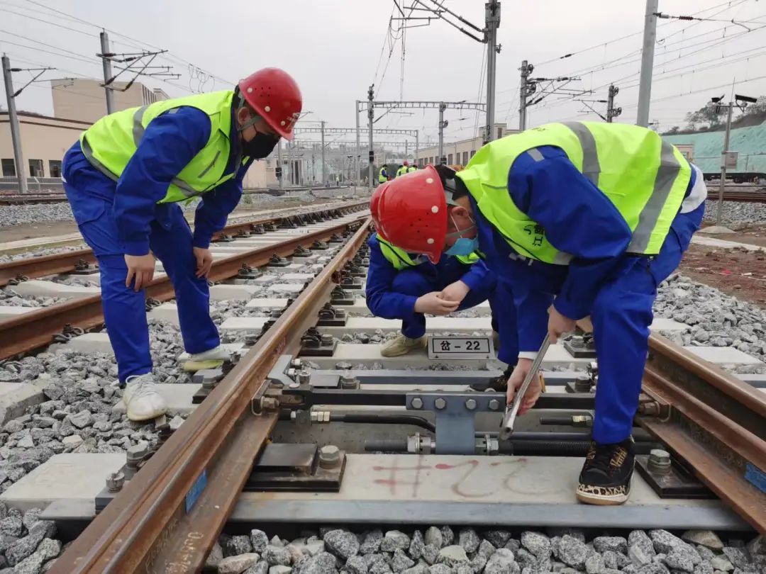 江跳鐵軍迎難而上 抗“疫”彰顯國(guó)企擔(dān)當(dāng)5.jpg